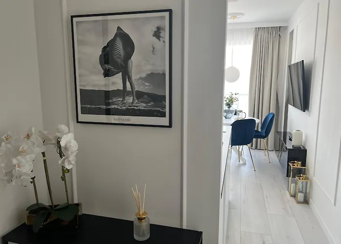 365pam - Glamour - Basen, Sauna, Jacuzzi, Silownia, Restauracja コウォブジェク